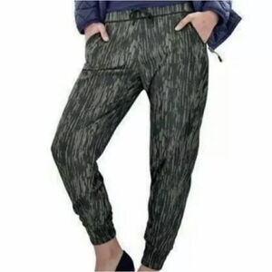 32 Degrees Ladies Cool Technology Lightweight Jogger Green/Black Medium
